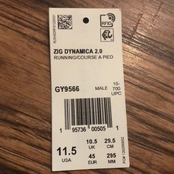 Brand new Reeboks! Never worn! - Picture 5 of 6